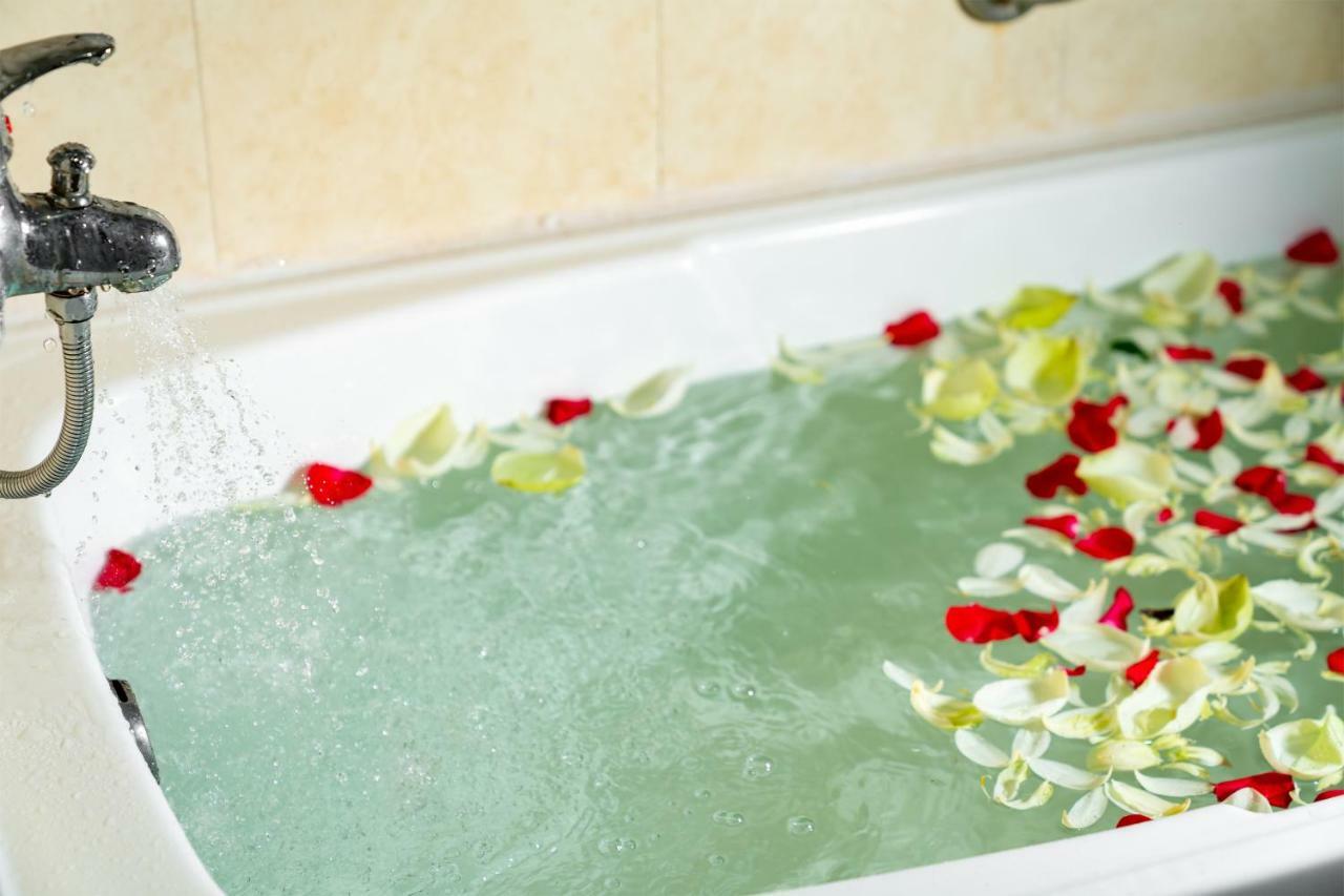 Hotel Dragon Royal Angkor Siem Reap Esterno foto