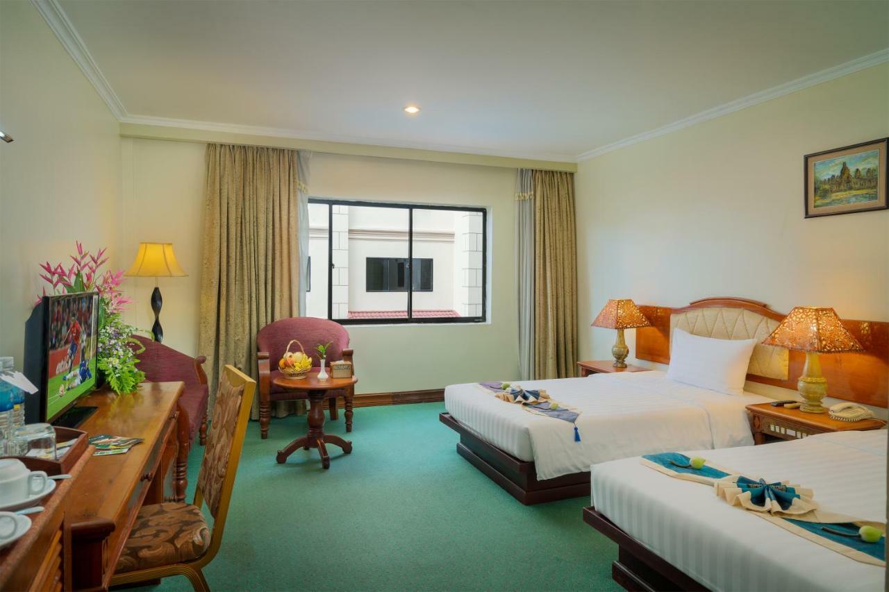 Hotel Dragon Royal Angkor Siem Reap Esterno foto