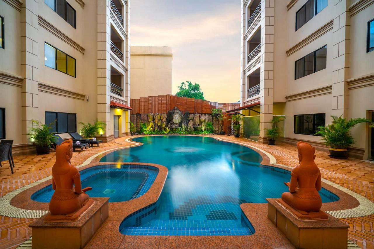 Hotel Dragon Royal Angkor Siem Reap Esterno foto