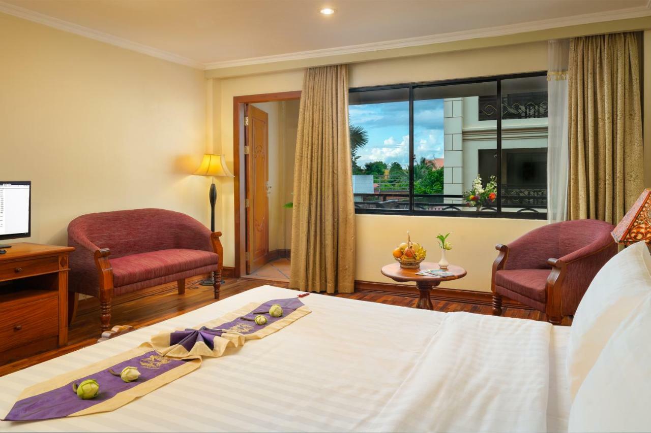 Hotel Dragon Royal Angkor Siem Reap Esterno foto