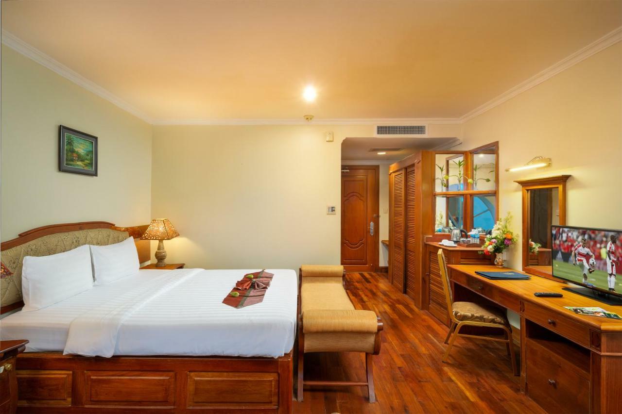 Hotel Dragon Royal Angkor Siem Reap Esterno foto